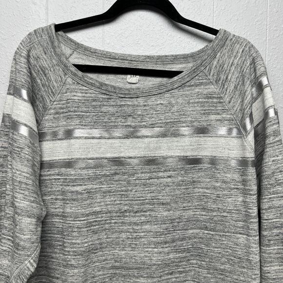 GAP Breathable Womens Sweatshirt Medium Fitness Activewear Workout Exercise - Picture 3 of 11